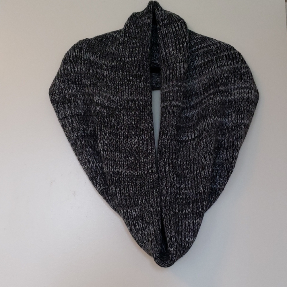 H&M - 48" Soft Knitted Salt&Pepper Circle Scarf